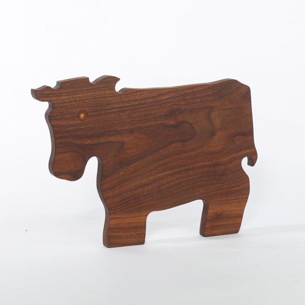 cow-shaped cutting board solid wood for kitchens and gifts