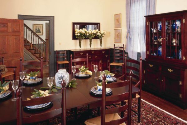 Clore solid wood dining room furniture
